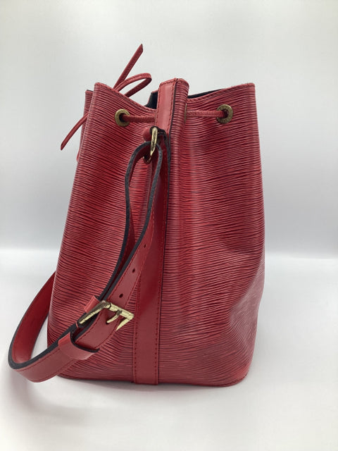Pre Owned Louis Vuitton Epi Noe Bucket Handbag