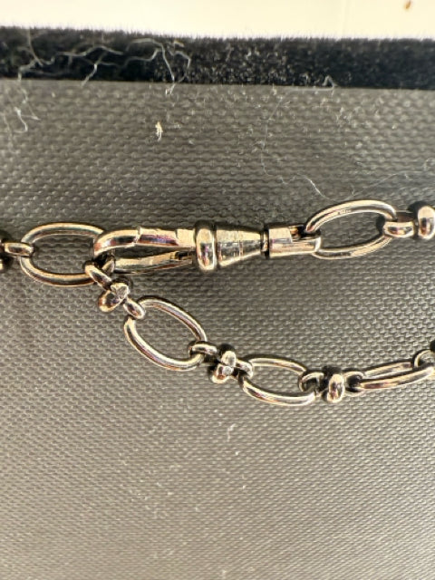 Pre Owned Robin Steele Rhodium Chain link w Rhinestone Triangle Pendant Necklace.