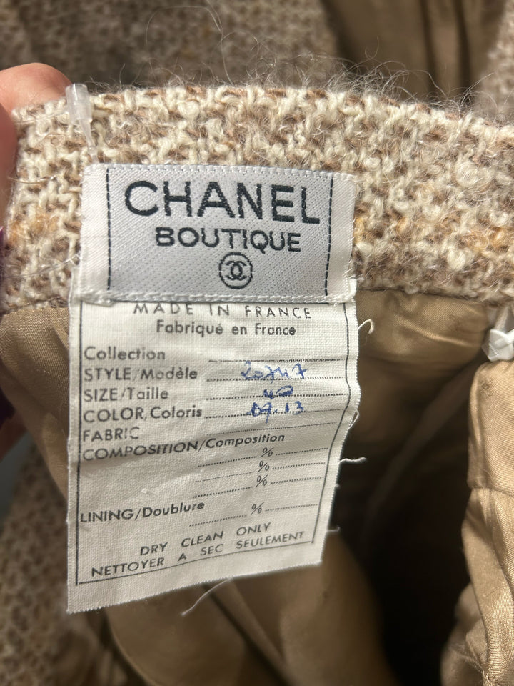 Vintage Chanel Boutique Blazer with Pencil Skirt Size 40/42 - Boucle Tweed, Beige - alternate product view 9