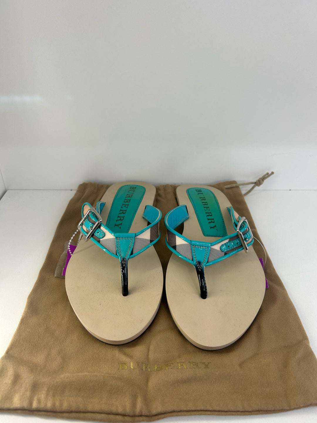 NWT Burberry Thong Flip Flips Slides Sz 38