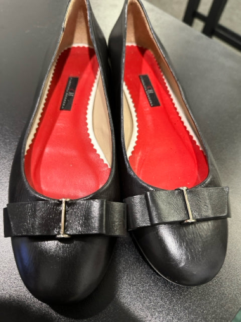 39 Carolina Herrera Black Ballet Flat