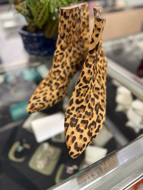 Loeffler Randall Animal Print Sz 8 Boots