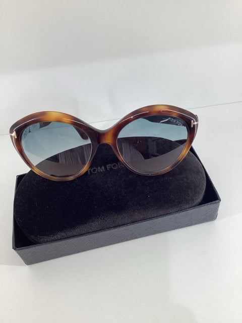 Pre Owned Tom Ford Acrylic  Tortoise Shell Maxine TF763 53P 56/18 IN CASE Sunglasses
