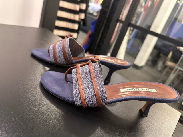 Manolo Blahnik Sz 39  Denim Kitten Heels Sandals Shoe