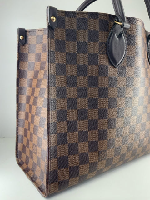 Pre Owned Louis Vuitton OnTheGo MM Designer Hand Bag