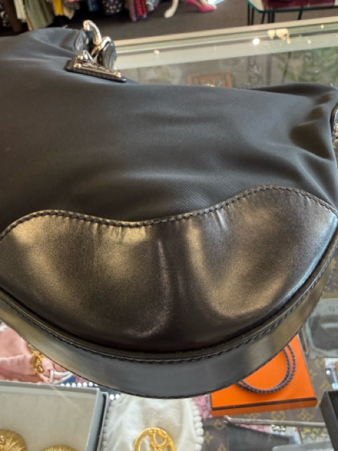 Pre Owned Prada Black Nylon & Leather Tessuto Shoulder Designer Bag
