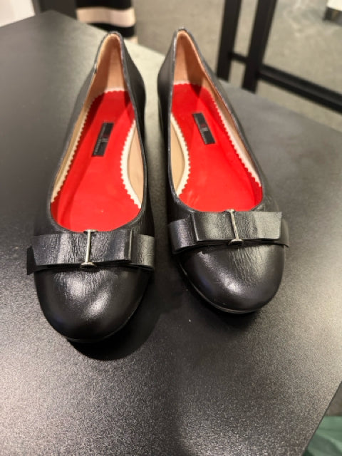 39 Carolina Herrera Black Ballet Flat