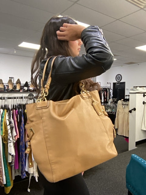 Pre Owned Coach Tan Soft Leather Tote