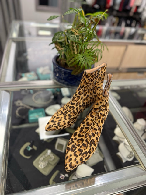 Loeffler Randall Animal Print Sz 8 Boots