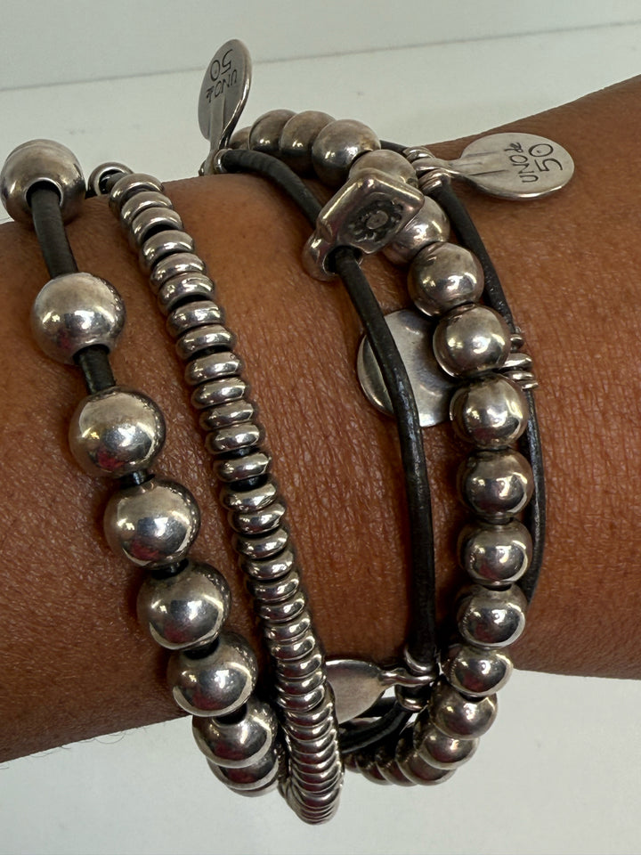 Uno De 50 5 strand leather small/large silver beads Bracelet