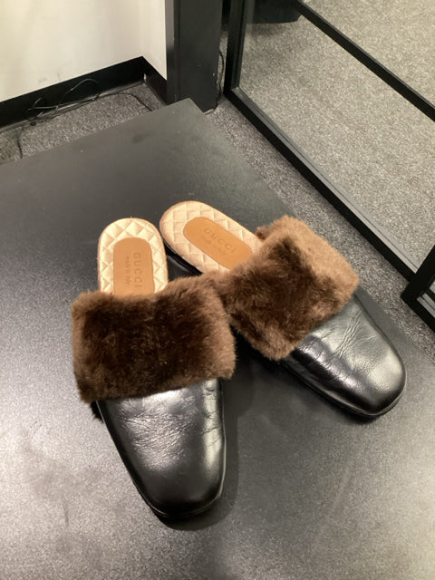Gucci Sz 9.5 Princeton w/ Fur Trim Slippers Shoes