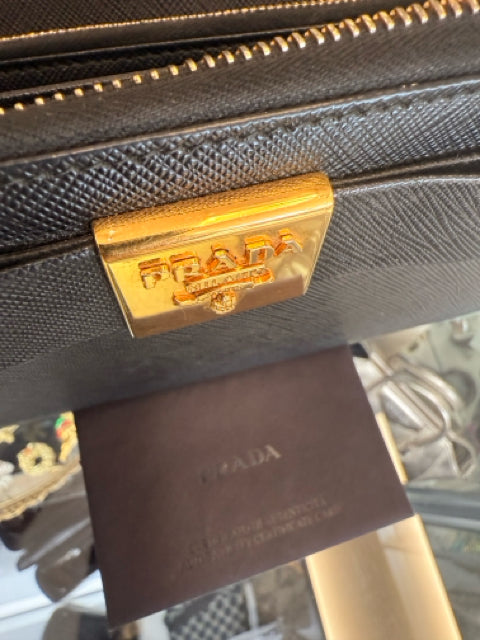 Prada Zippy Saffiano Leather Bow w/gold Wallet
