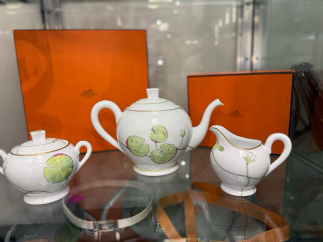 Hermes' White Lilypad Teapot Set w  Box