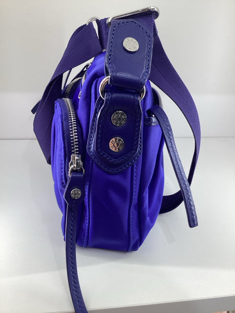 Pre Owned Mz Wallace silver hardware w/pouch  w/dustbag Cross Body Bag.