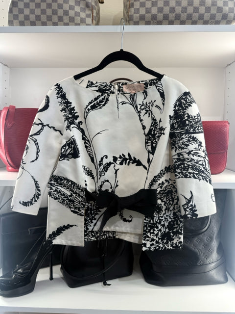 Gambattista Sz 4 Black and White Floral Pattern Dress Top