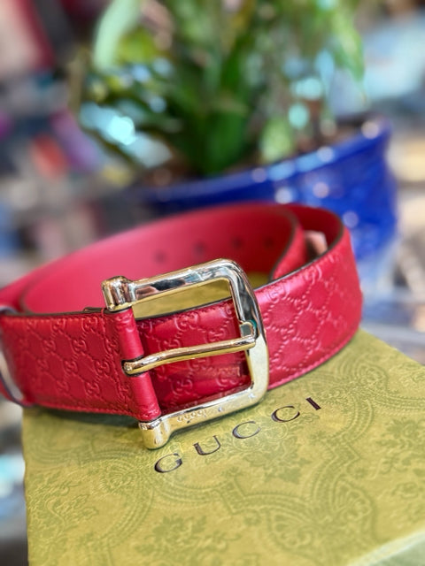 NWT Gucci guccissima Leather Belt Sz 80 Red 
Silver Hardware
Embossed GG Monogram Pattern