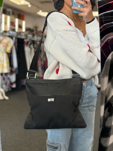 Gucci Guccissima Unisex Messenger Bag Cross Body 

Nylon/leather black

Silver Toned Hardware