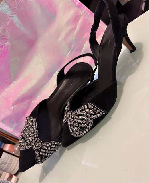 Isabel Marant Designer "Pagda" Kitten Heel Shoe

Suede, Kitten Heel Sling-back Crystal Bow Detail