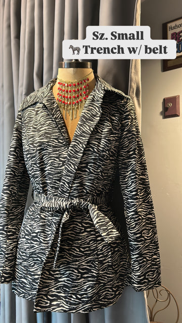 Sandro Ferrone Trench Jacket Zebra Print sz Small

Button closure/belt trench looking style  zebra print