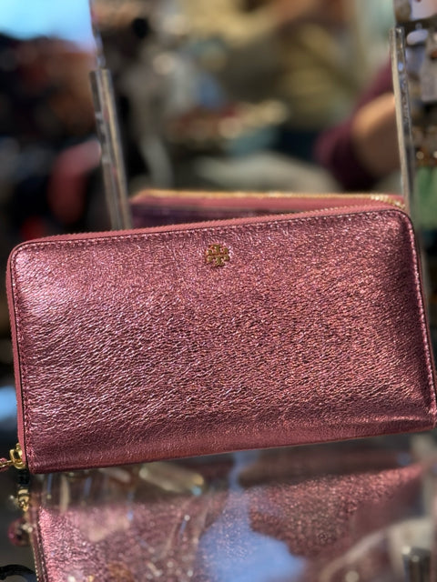 Tory Burch New Zippy Crinkle Wallet 

Metallic Pink Crinkle Leather