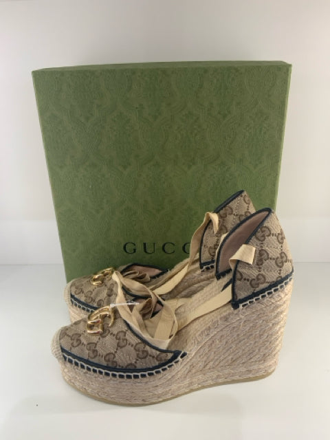 Pre Owned Gucci Sz 39 Tan Canvas Espadrilles Shoe Sandals w/ Box.