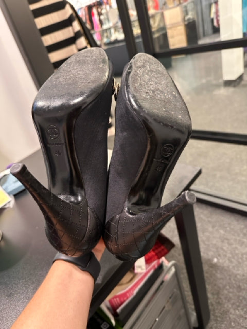 Chanel Sz 40  Black Quilted Heels Shoes Peep Toe
