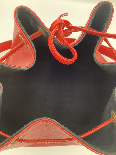 Pre Owned Louis Vuitton Epi Noe Bucket Handbag