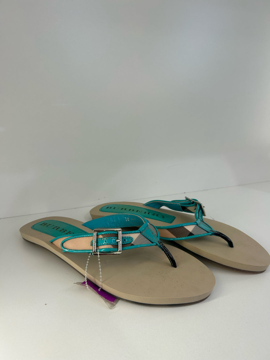 NWT Burberry Thong Flip Flips Slides Sz 38