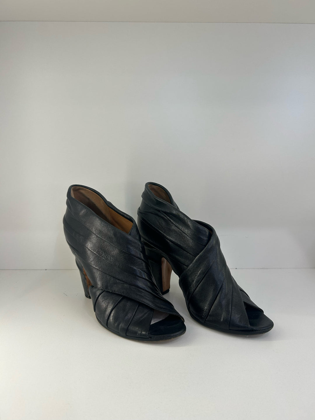 Maison Martin Margela Criss Cross Bootie Leather Peep Toe Designer Shoes Sz 35.5