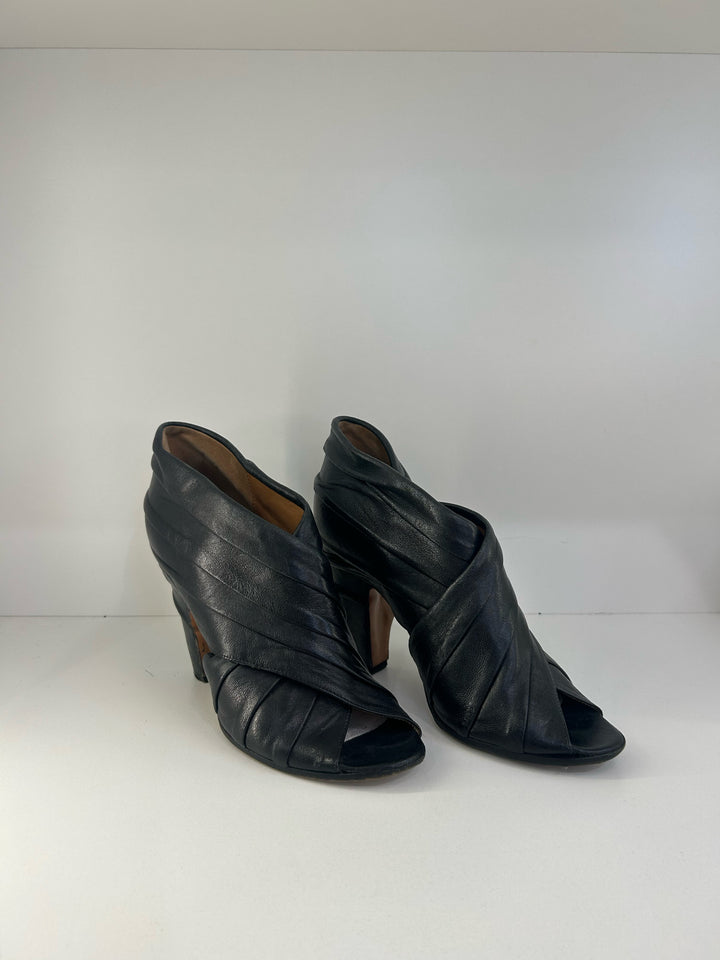 Maison Martin Margela Criss Cross Bootie Leather Peep Toe Designer Shoes Sz 35.5