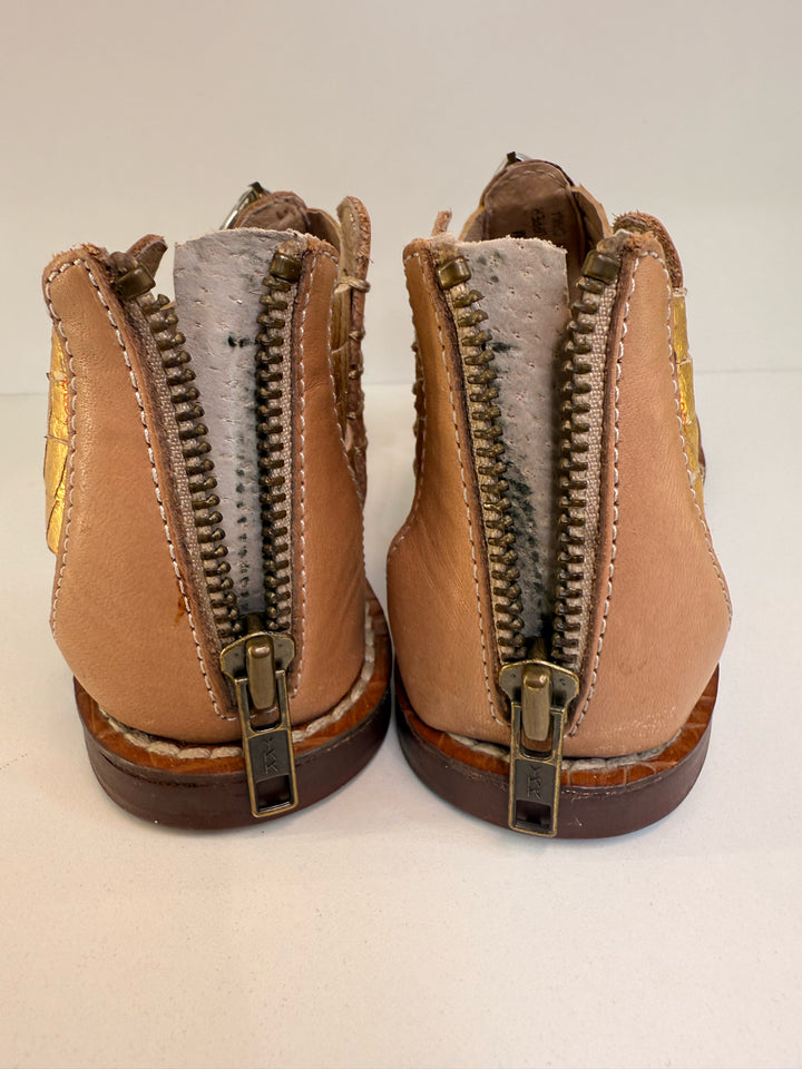 Sam Edelman Sz 6 Tan Bejeweled Sandals in Box