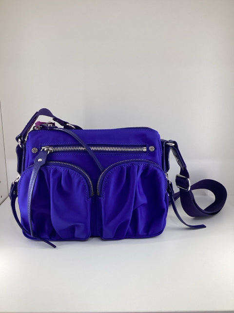 Pre Owned Mz Wallace silver hardware w/pouch  w/dustbag Cross Body Bag.