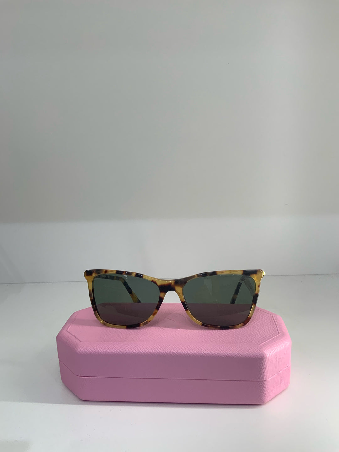 Swarovski Square Tortoise Shell w/case