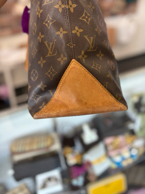 Louis Vuitton Cabas Mezzo Zip Top Monogram Totes Bags