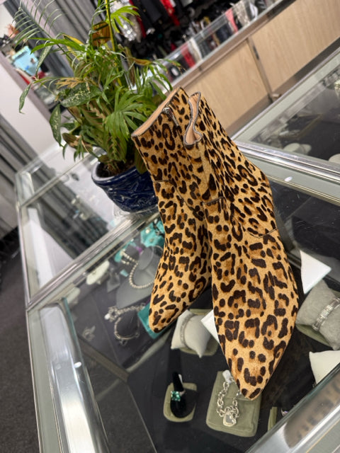 Loeffler Randall Animal Print Sz 8 Boots