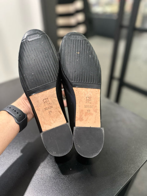 39 Carolina Herrera Black Ballet Flat