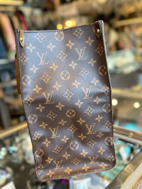 Louis Vuitton Designer On The Go GM Reverse Giant Tote Bag