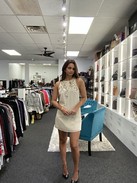 Bebe Sz XXS Creme Halter w Gold Sequin Mini Dress