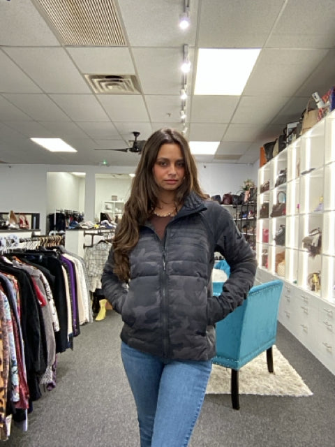 Canada Sz M Black Camo Goose Jacket