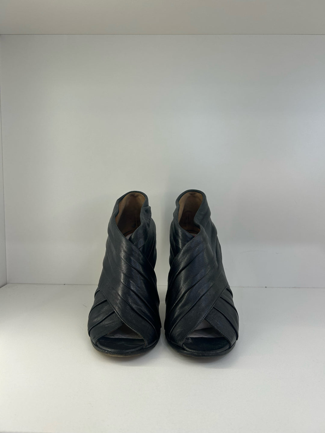 Maison Martin Margela Criss Cross Bootie Leather Peep Toe Designer Shoes Sz 35.5