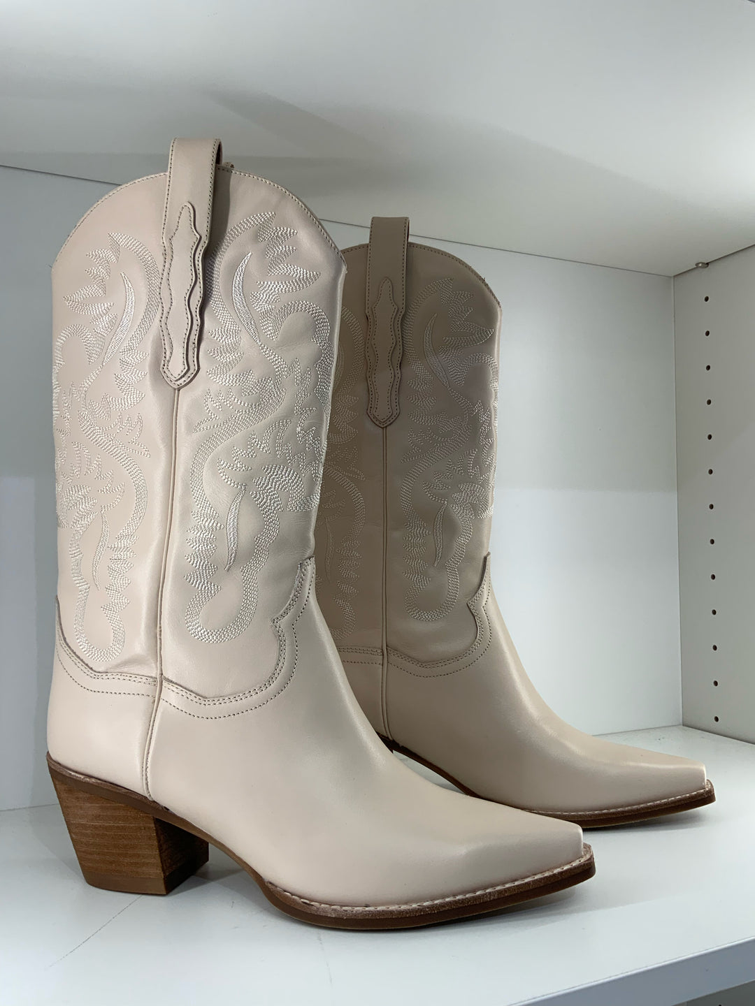 NIB Jeffrey Campbell Western Style Boots Sz 9