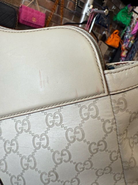 Gucci Guccissima Punch Top Handle Leather Cream Clutch Designer Hand Bag