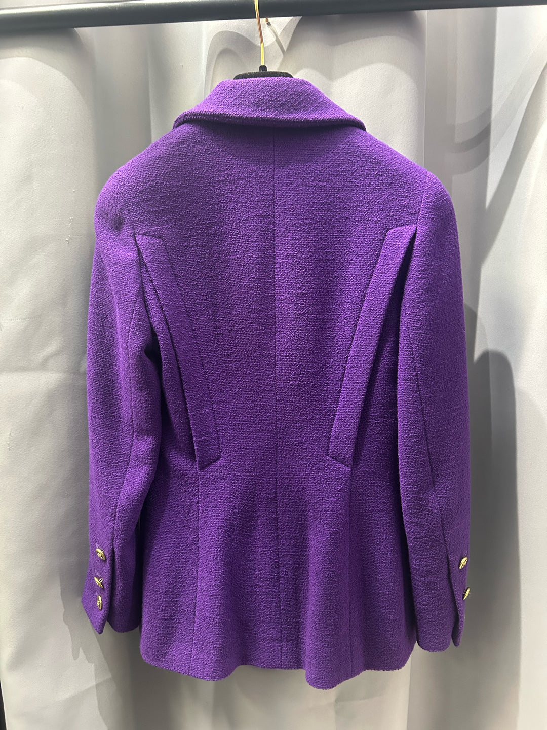 Chanel 2 PIECE SUIT WITH GOLD/PURPLE braque BUTTONs Sz 36