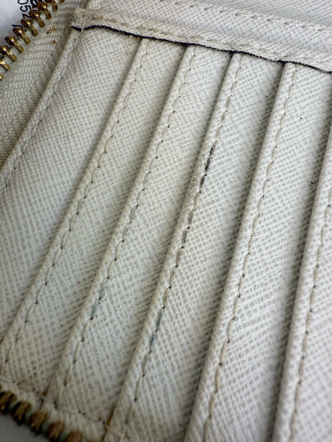 Michael Kors Monogram Zippy Wallet