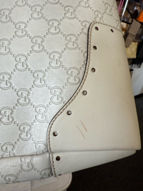 Gucci Guccissima Punch Top Handle Leather Cream Clutch Designer Hand Bag