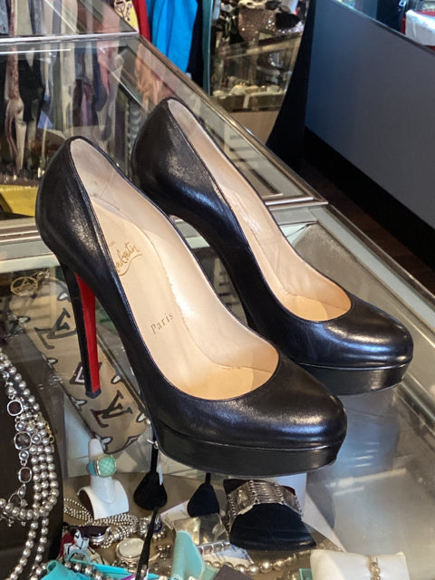 Sz 37.5 Bianca Christian Louboutin Pump Shoe