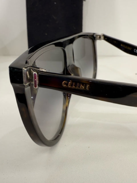 Pre Owned Celine CL 41435/S 086W2 61 14 Black Tortoise Shell Sunglasses w/ Case
