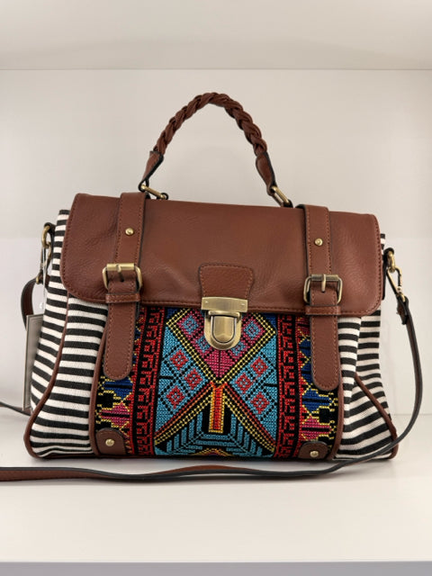 Pre Owned JEN & CO. Aztec Stripe Needlepoint  w/Top Handle/shoulder/Xbody Bag