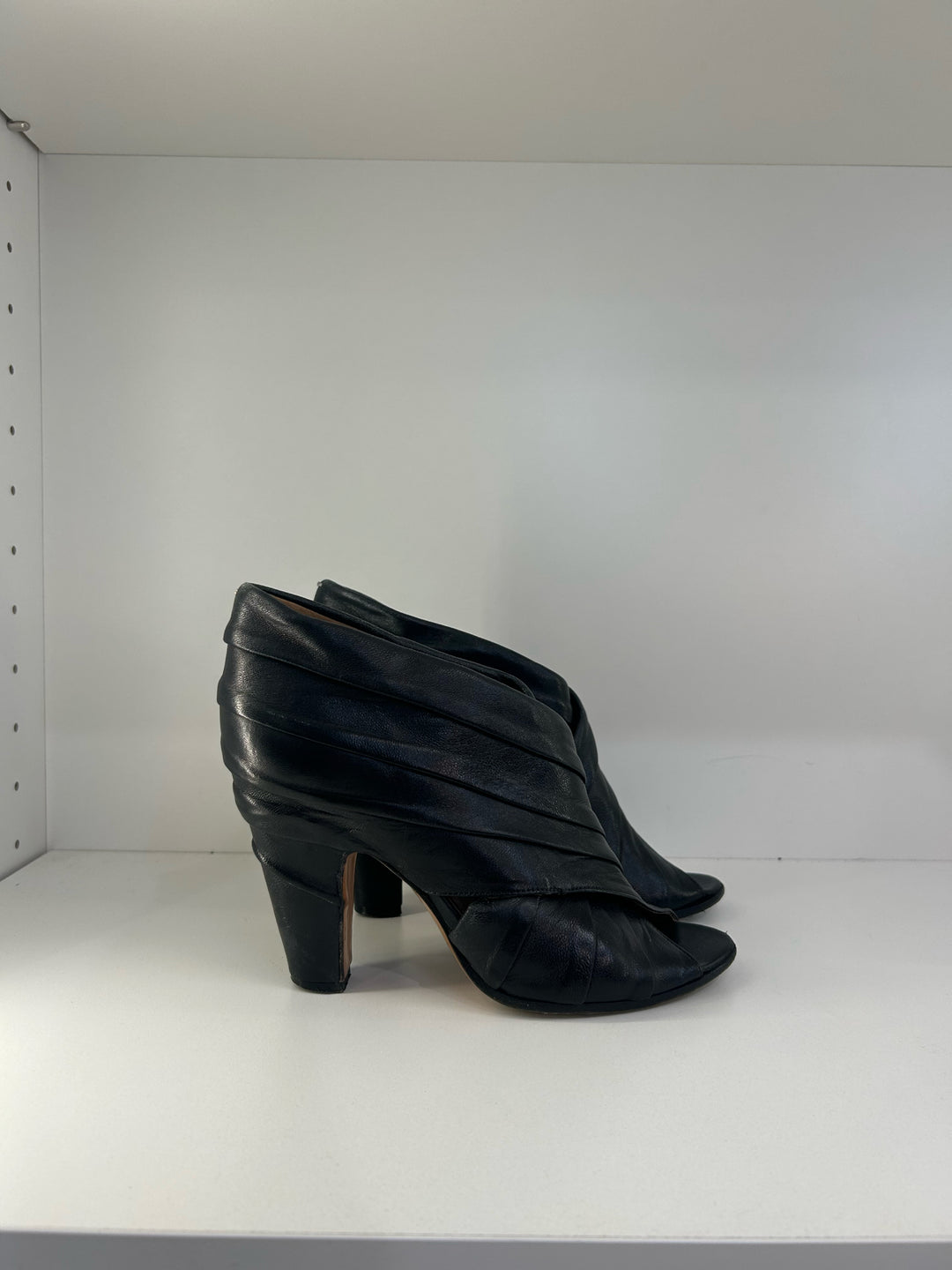 Maison Martin Margela Criss Cross Bootie Leather Peep Toe Designer Shoes Sz 35.5