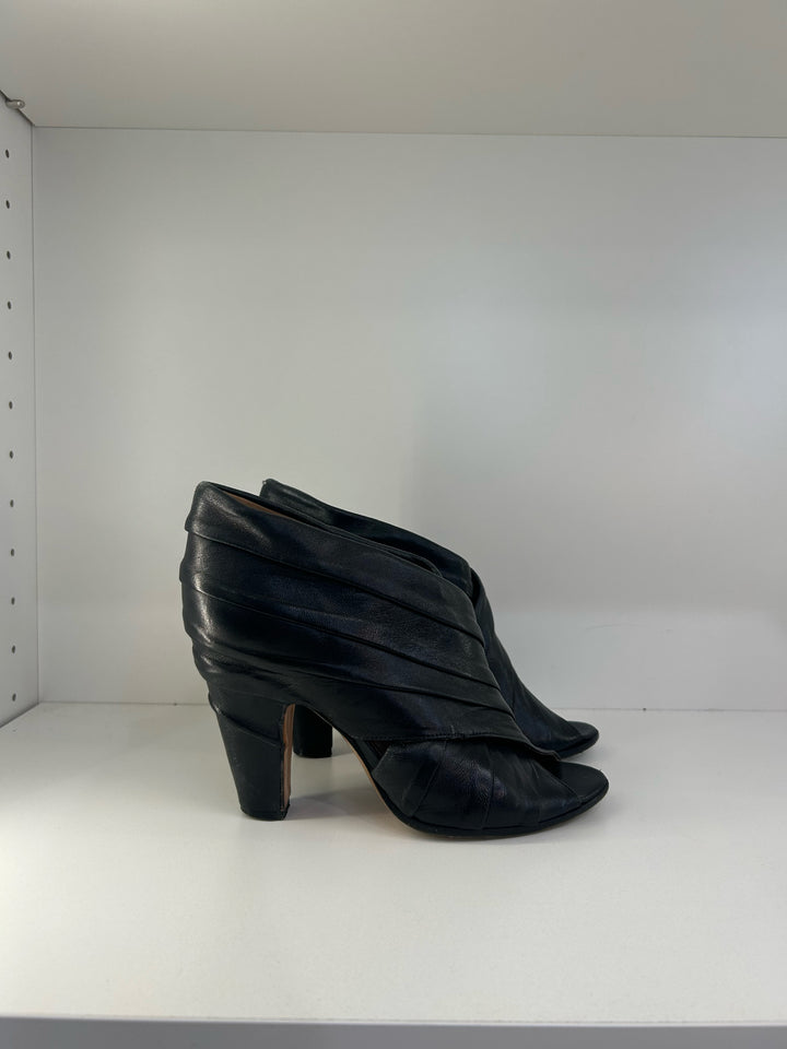 Maison Martin Margela Criss Cross Bootie Leather Peep Toe Designer Shoes Sz 35.5